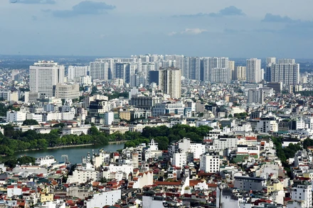 Một góc thành phố Hà Nội. (Ảnh KHÁNH AN)