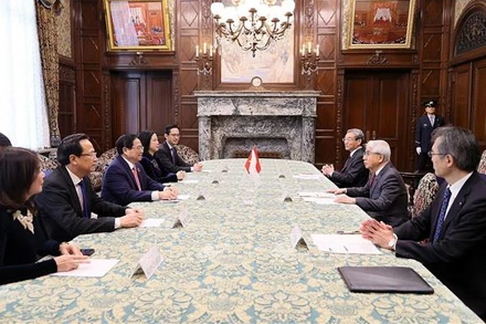 Thủ tướng hội kiến Chủ tịch Thượng viện Nhật Bản