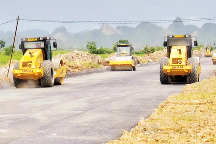 Tiến độ thi công tuyến đường Song hành Quốc lộ 21A.