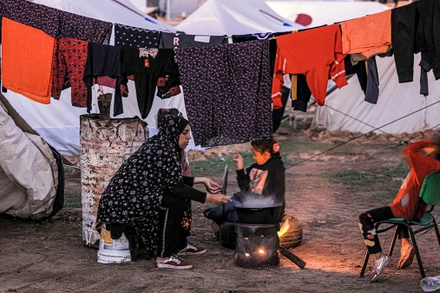 Người dân sống trong lều tạm tại miền nam Dải Gaza.