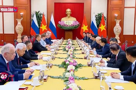 Tổng Bí thư hội đàm với Chủ tịch Đảng Nước Nga Thống nhất Dmitry Medvedev