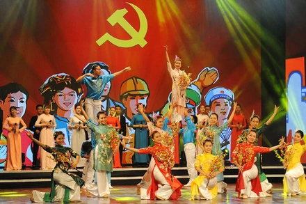 Thắng lợi vĩ đại của sự nghiệp chống Mỹ, cứu nước là thắng lợi của đường lối và nghệ thuật quân sự Việt Nam dưới sự lãnh đạo đúng đắn, sáng tạo của Đảng