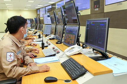 Sản xuất điện là một trong các trọng tâm chuyển đổi số của Tập đoàn Ðiện lực Việt Nam. (Ảnh EVN)