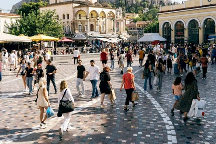 Quảng trường Monastiraki ở Athens, Hy Lạp. (Ảnh NEW YORK TIMES)