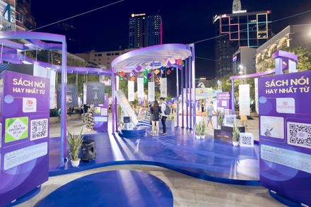 Khu vực trải nghiệm ứng dụng công nghệ tại Ngày Sách và Văn hóa đọc năm 2022.