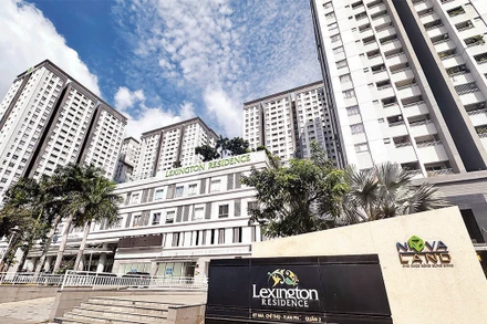 Các hộ gia đình tại chung cư Lexington Residence (thành phố Thủ Ðức) mòn mỏi đợi cấp sổ hồng.