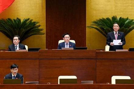 Phó Chủ tịch Quốc hội Nguyễn Ðức Hải điều hành nội dung thảo luận tại phiên họp. (Ảnh DUY LINH)