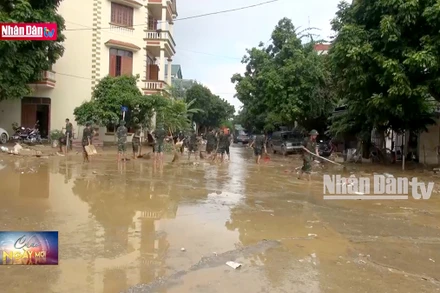 Thái Nguyên: Thu dọn vệ sinh, xử lý môi trường sau lũ
