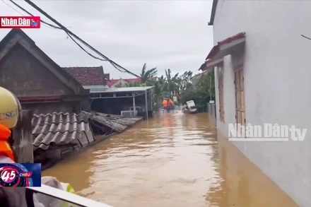 Bảo đảm an toàn cho người dân vùng lũ