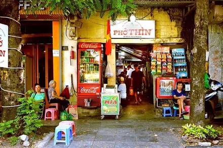 Với vẻ bề ngoài giản dị, nhưng nhiều thương hiệu phở nổi tiếng lại chứa tinh hoa ẩm thực Hà Nội.