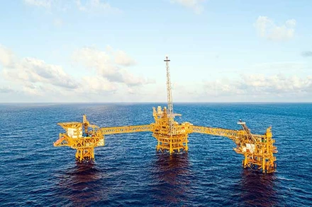 Cụm giàn khoan Sư Tử Trắng.