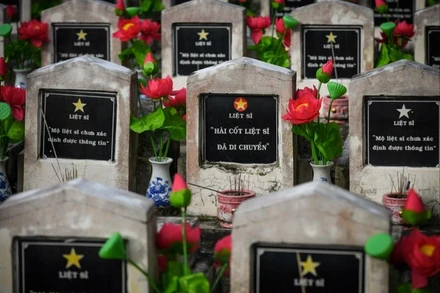 Những hình ảnh không thể quên trên hành trình đưa các anh về đất mẹ