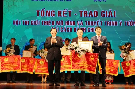 Tổng kết và trao giải Hội thi giới thiệu mô hình và thuyết trình ý tưởng cải cách hành chính do Công đoàn Viên chức Việt Nam và Bộ Nội vụ tổ chức.