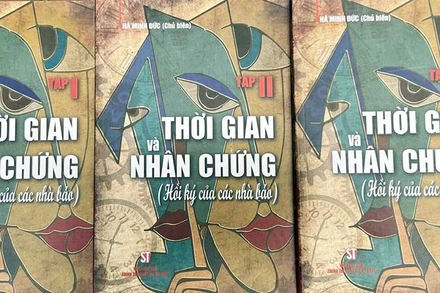 Một bộ sách mang trong mình lịch sử