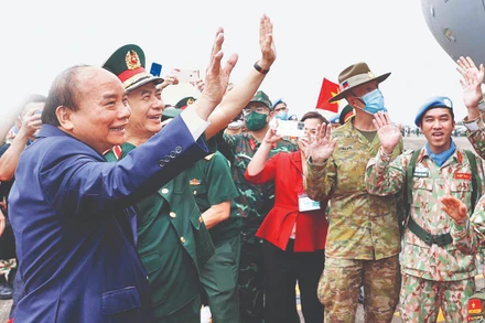 Khơi dậy khát vọng phát triển, phát huy ý chí và sức mạnh dân tộc