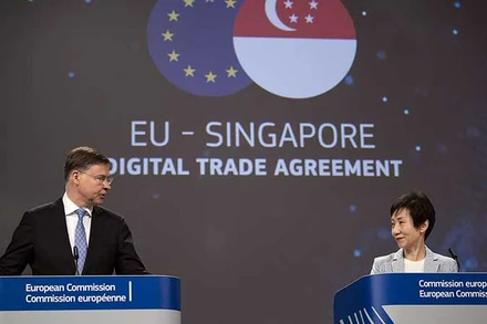 Đại diện EU và Singapore tuyên bố hoàn tất đàm phán Hiệp định Thương mại kỹ thuật số. (Ảnh EURONEWS.COM)