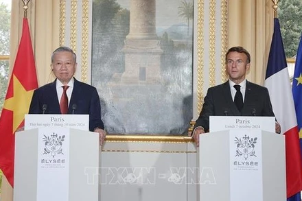 Tuyên bố chung về việc nâng cấp quan hệ lên Đối tác chiến lược toàn diện giữa Việt Nam, Pháp