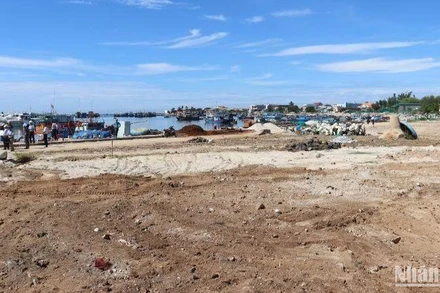 Tỉnh Quảng Ngãi tiếp tục gia hạn thời gian hoàn thành Vũng neo đậu tàu thuyền đảo Lý Sơn (giai đoạn 2) vào năm 2023.