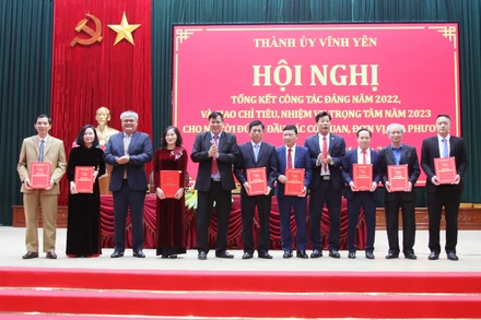 Lãnh đạo thành phố giao chỉ tiêu, nhiệm vụ cho người đứng đầu.