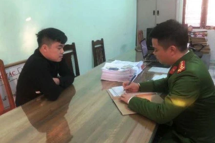 Công an tỉnh Hưng Yên bắt đối tượng trong đường dây cá độ bóng đá và cho vay nặng lãi ở tỉnh Hưng Yên.