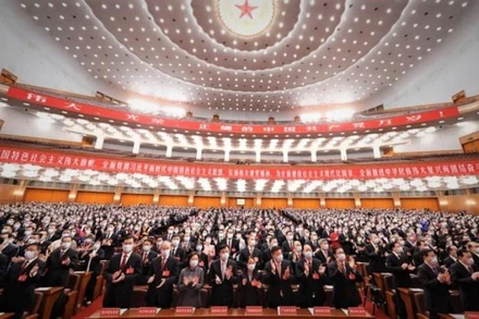 Các đại biểu tại phiên bế mạc Đại hội XX Đảng Cộng sản Trung Quốc. (Ảnh: Tân Hoa Xã)
