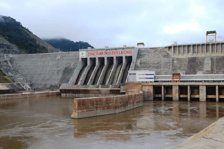 Điều chỉnh công suất phát điện phù hợp diễn biến thủy văn thực tế trong mùa lũ chính vụ 