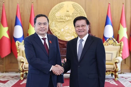 Chủ tịch Quốc hội Trần Thanh Mẫn hội kiến Tổng Bí thư, Chủ tịch nước Lào Thongloun Sisoulith. (Ảnh: Thống Nhất/TTXVN)