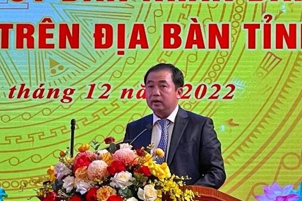 Đồng chí Trần Đức Thắng, Bí thư Tỉnh ủy Hải Dương đối thoại với doanh nhân tại Hội nghị.