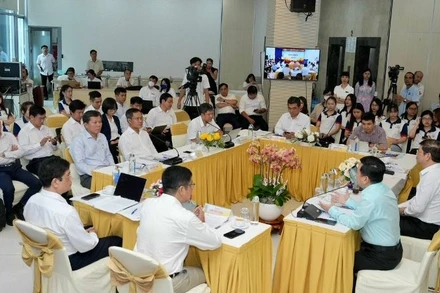 Toàn cảnh buổi tọa đàm.