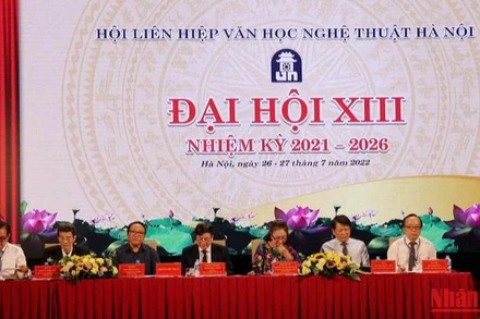 Đoàn Chủ tịch điều hành Đại hội.