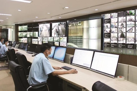 Hoạt động nghiệp vụ của công chức hải quan.