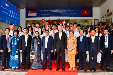 Sinh viên Việt Nam cần nỗ lực học tập, nghiên cứu, tập trung vào lĩnh vực chuyển đổi xanh