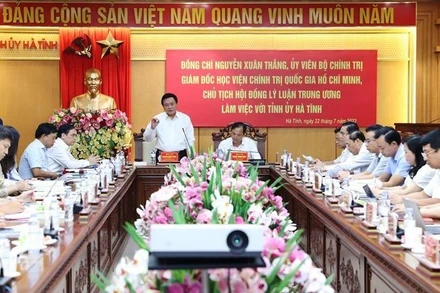 Đồng chí Nguyễn Xuân Thắng phát biểu tại buổi làm việc.