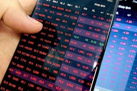 Bán mạnh, VN-Index giảm điểm phiên cuối tuần 