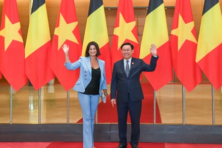 [Ảnh] Chủ tịch Quốc hội Vương Đình Huệ hội đàm với Chủ tịch Thượng viện Vương quốc Bỉ