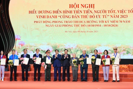 [Ảnh] Thủ tướng Phạm Minh Chính dự hội nghị vinh danh “Công dân Thủ đô ưu tú” năm 2023 