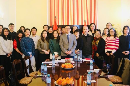 Đại sứ quán Việt Nam gặp gỡ chuyên gia, nhà khoa học Việt Nam tại Áo