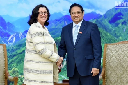 Thủ tướng Phạm Minh Chính và bà Manuela V. Ferro, Phó Chủ tịch Ngân hàng Thế giới (WB).