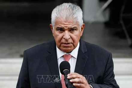 Tổng thống Panama Jose Raul Mulino phát biểu với báo giới tại Panama City. (Ảnh: THX/TTXVN)