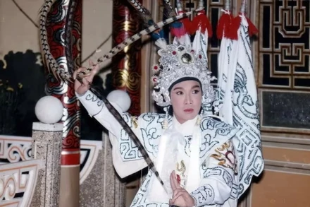 Nghệ sĩ ưu tú Vũ Linh trong một vở diễn.