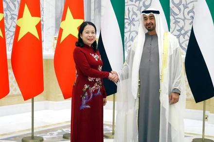 Phó Chủ tịch nước Võ Thị Ánh Xuân và Tổng thống UAE Sheikh Mohamed bin Zayed Al Nahyan. (Ảnh: TTXVN)