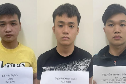 3 trong 9 đối tượng bị bắt giữ. (Ảnh: Công an cung cấp)