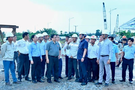 Thủ tướng Phạm Minh Chính khảo sát một số công trình trọng điểm tại Cần Thơ