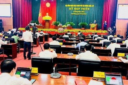 Kỳ họp thứ 8 (chuyên đề) Hội đồng nhân dân thành phố Hải Phòng khóa 16 quyết nghị 16 nội dung phát triển kinh tế-xã hội và tăng tốc giải ngân vốn đầu tư công.