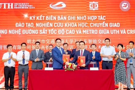 Hai đơn vị ký kết hợp tác đào tạo, nghiên cứu khoa học và chuyển giao công nghệ đường sắt tốc độ cao và metro.