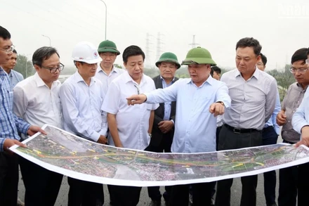 "Sự hài lòng của người dân, doanh nghiệp là thước đo năng lực lãnh đạo"