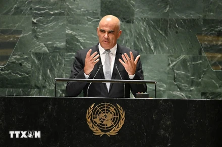 Ông Alain Berset phát biểu tại Đại hội đồng Liên hợp quốc khóa 78 ở New York (Mỹ). (Ảnh: AFP/TTXVN)