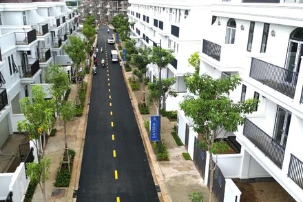 Những dãy nhà phố của dự án La Vida Residences đang lần lượt được bàn giao cho cư dân.