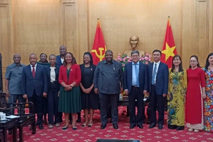 Học viện Chính trị quốc gia Hồ Chí Minh tổ chức buổi tiếp và làm việc với Đoàn đại biểu cấp cao Đảng Mặt trận giải phóng Mozambique.