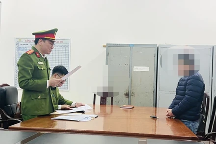 Cơ quan Công an tiến hành bắt tạm giam đối tượng Hoàng Trọng Hiếu.